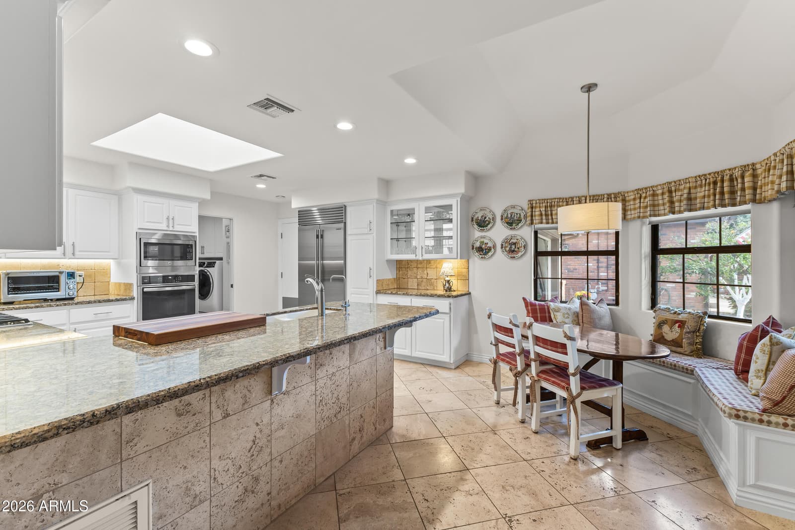 610 W Glenn Drive, Phoenix, AZ 85021 — photo 12 of 35