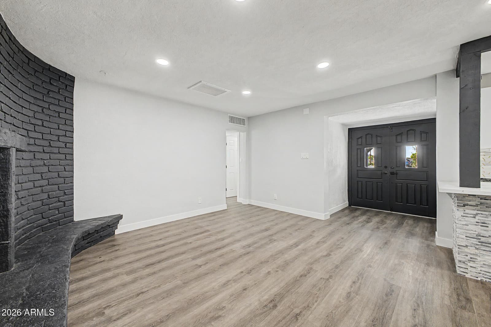 445 N Cherry, Mesa, AZ 85201 — photo 3 of 29