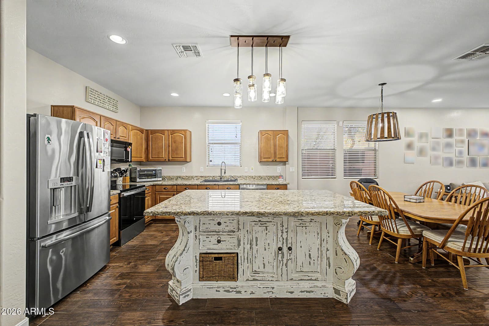 1917 E Daley Lane, Phoenix, AZ 85024 — photo 4 of 35