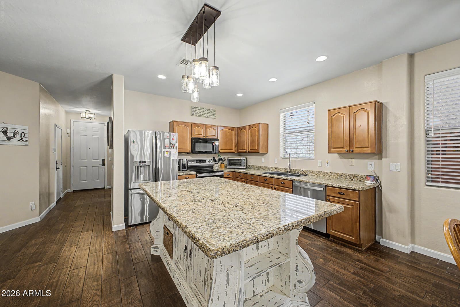 1917 E Daley Lane, Phoenix, AZ 85024 — photo 5 of 35