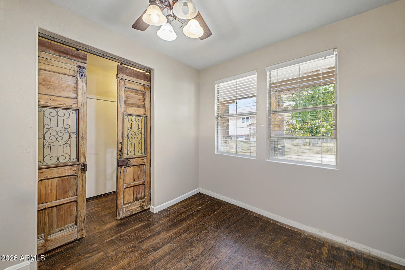 1917 E Daley Lane, Phoenix, AZ 85024 — photo 14 of 35