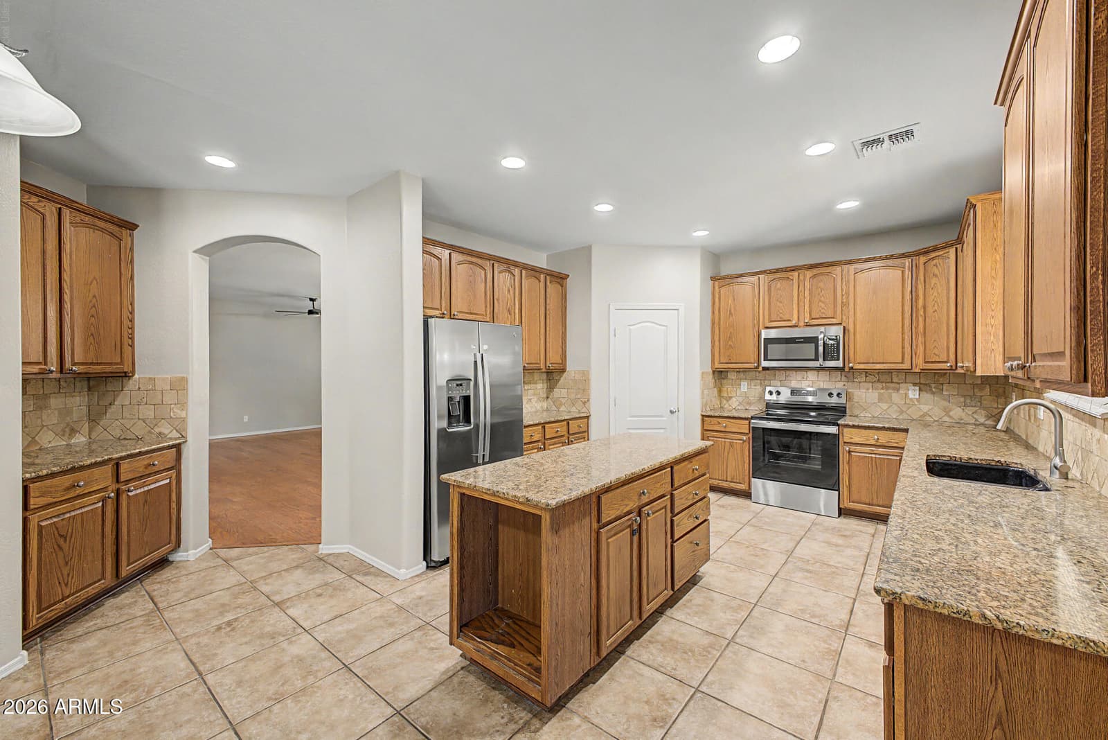 42619 W Cheyenne Drive, Maricopa, AZ 85138 — photo 10 of 40