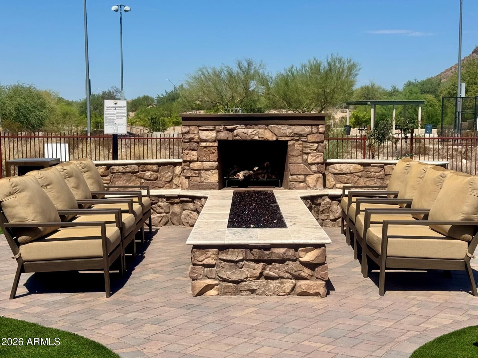 8364 W Molly Lane, Peoria, AZ 85383 — photo 4 of 6
