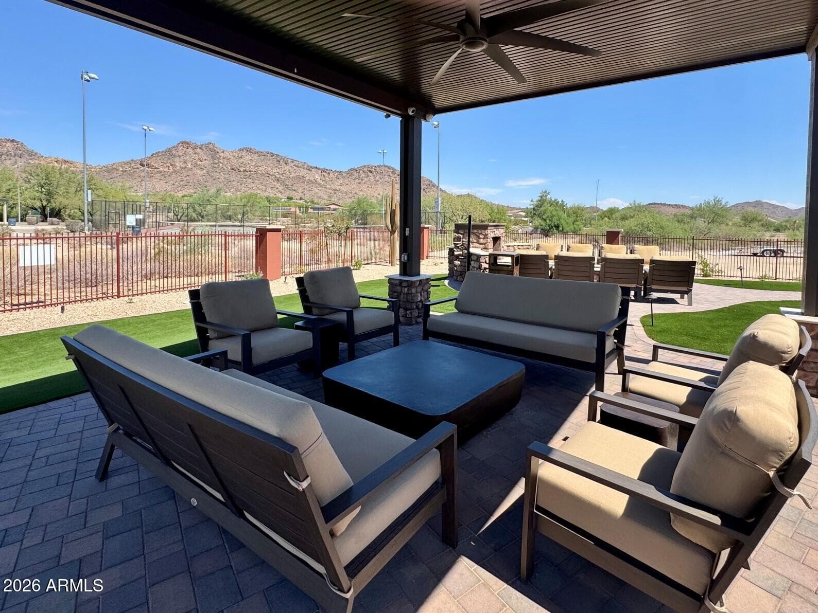 8364 W Molly Lane, Peoria, AZ 85383 — photo 5 of 6