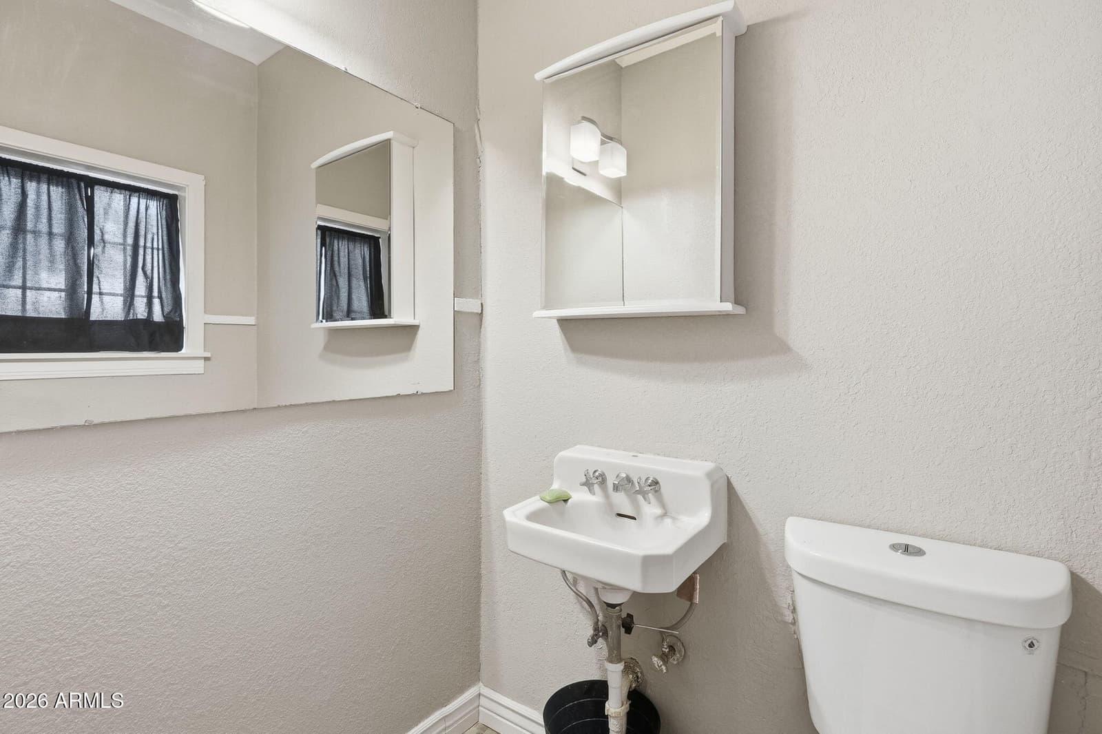 218 N Washington Street, Chandler, AZ 85225 — photo 16 of 44