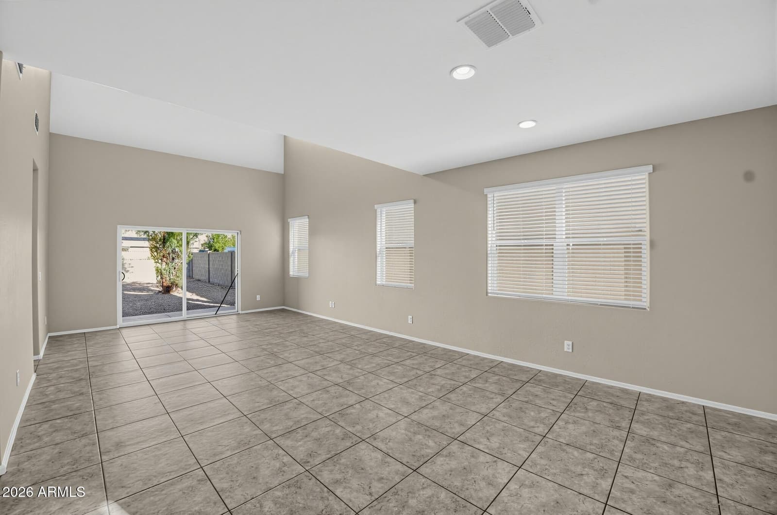 3021 S 78th Drive, Phoenix, AZ 85043 — photo 2 of 18