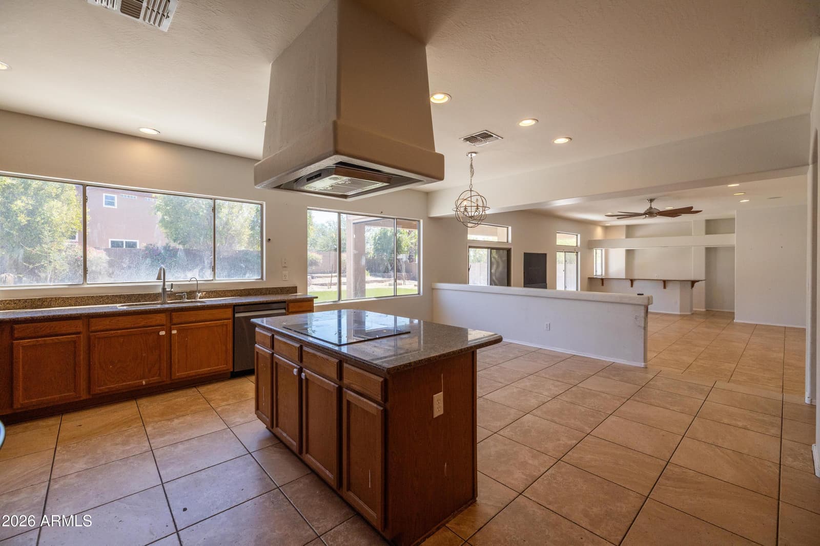2315 N Avoca Street N, Mesa, AZ 85207 — photo 13 of 68