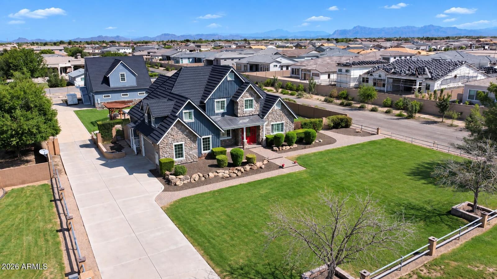 17944 E Avenida Del Valle Drive, Gilbert, AZ 85298 — photo 4 of 89