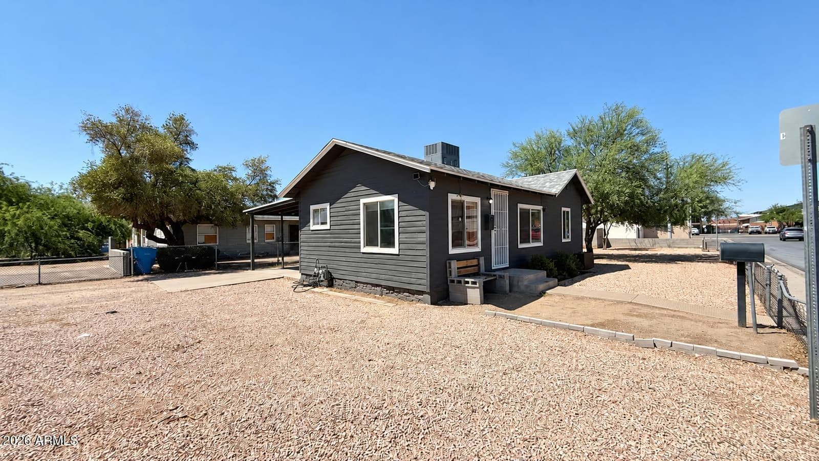 17 E Townley Avenue, Phoenix, AZ 85020 — photo 4 of 11