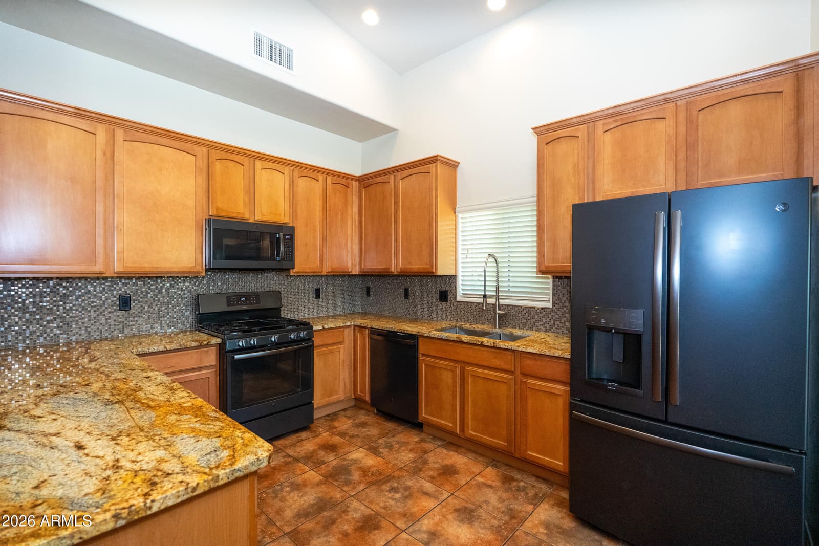 9374 S Avenida Mochuelo, Vail, AZ 85641 — photo 8 of 64