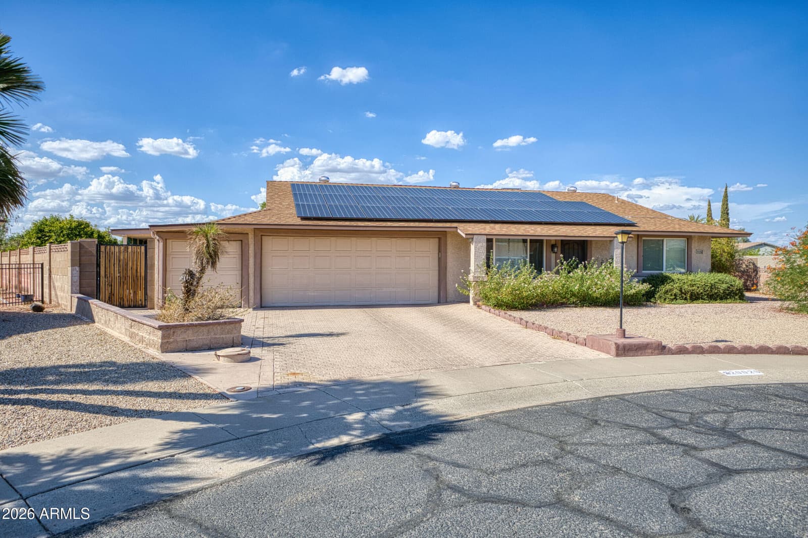 20026 N 101st Avenue, Sun City, AZ 85373 — photo 2 of 42