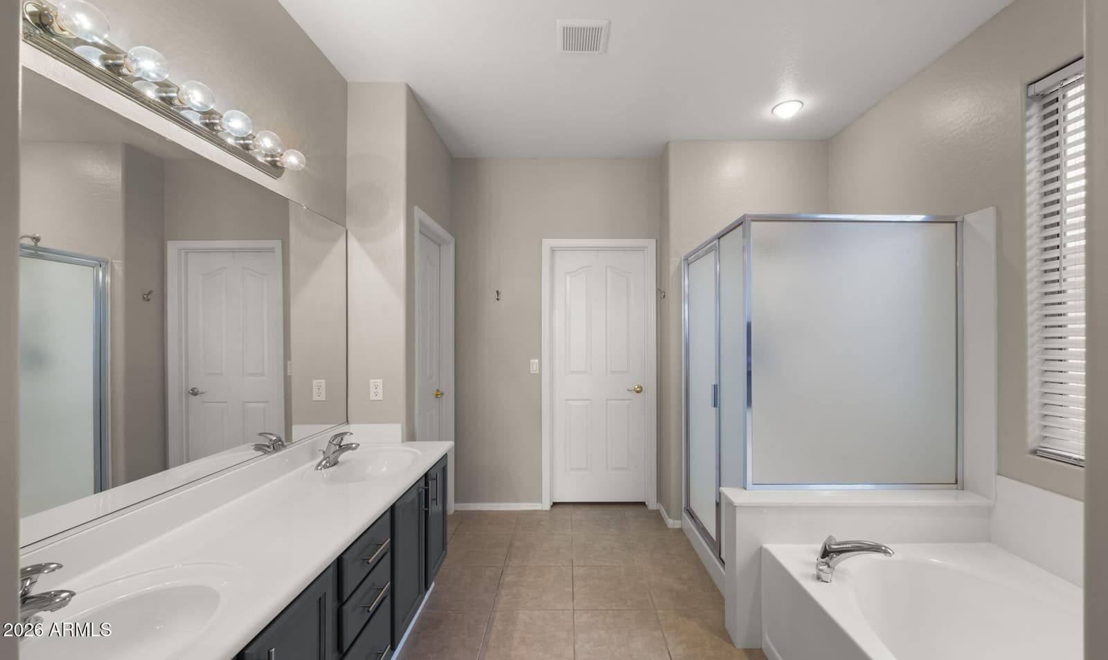 3605 E Meadowview Drive, Gilbert, AZ 85298 — photo 10 of 24