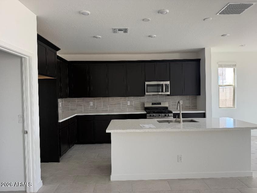 18234 W Pioneer Street, Goodyear, AZ 85338 — photo 3 of 5
