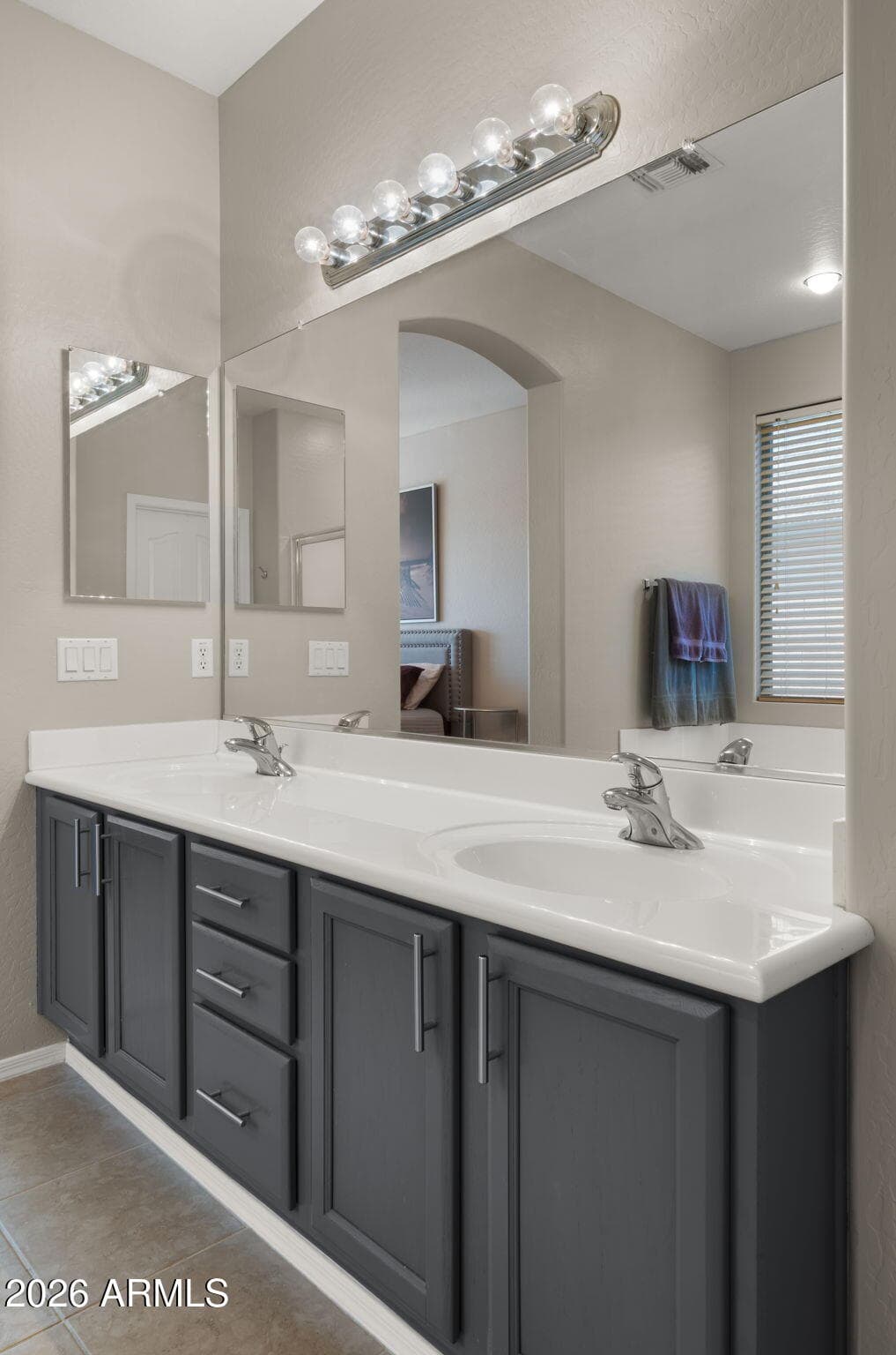 3605 E Meadowview Drive, Gilbert, AZ 85298 — photo 11 of 24