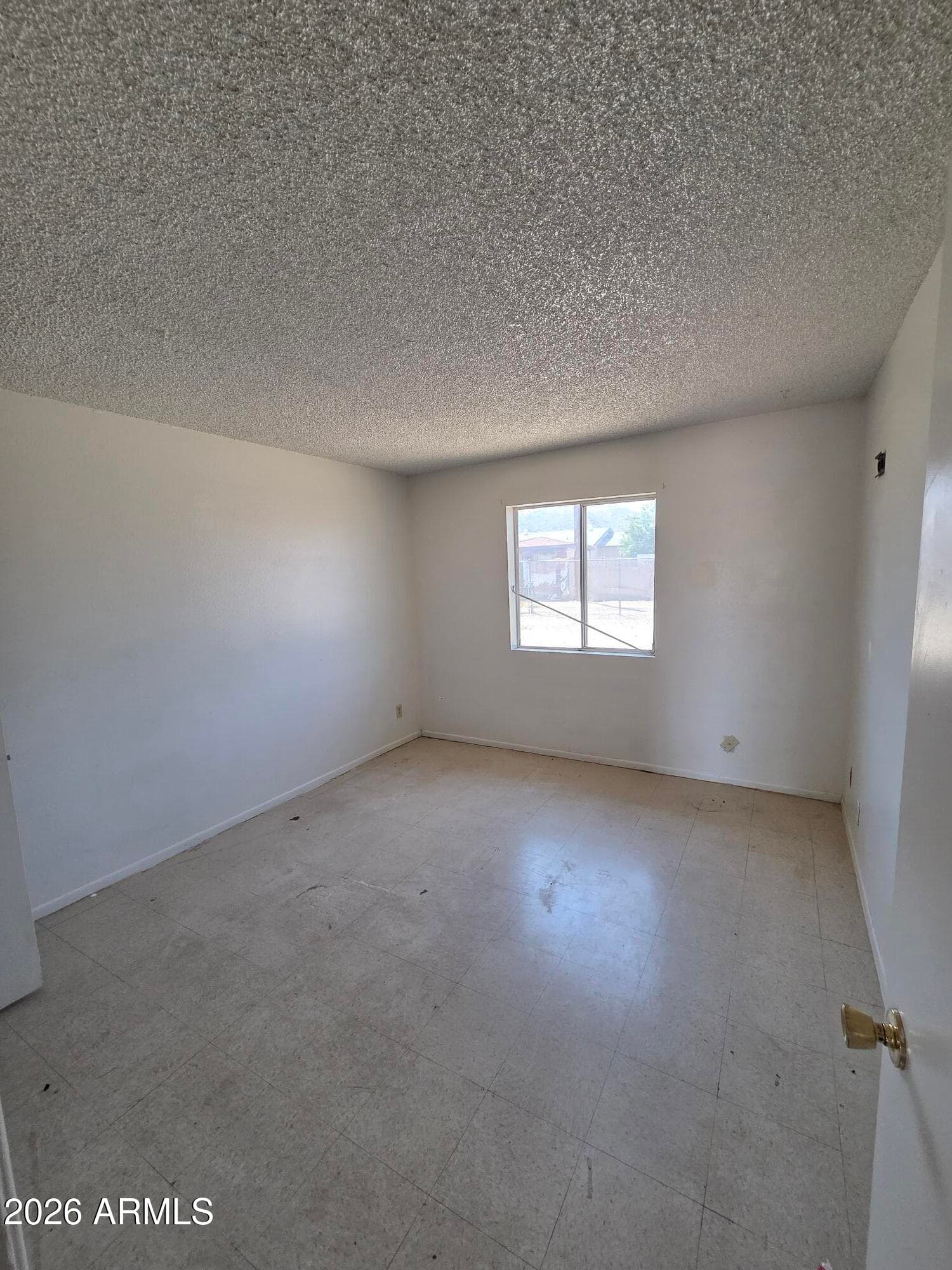 309 W Desert Drive, Phoenix, AZ 85041 — photo 5 of 11