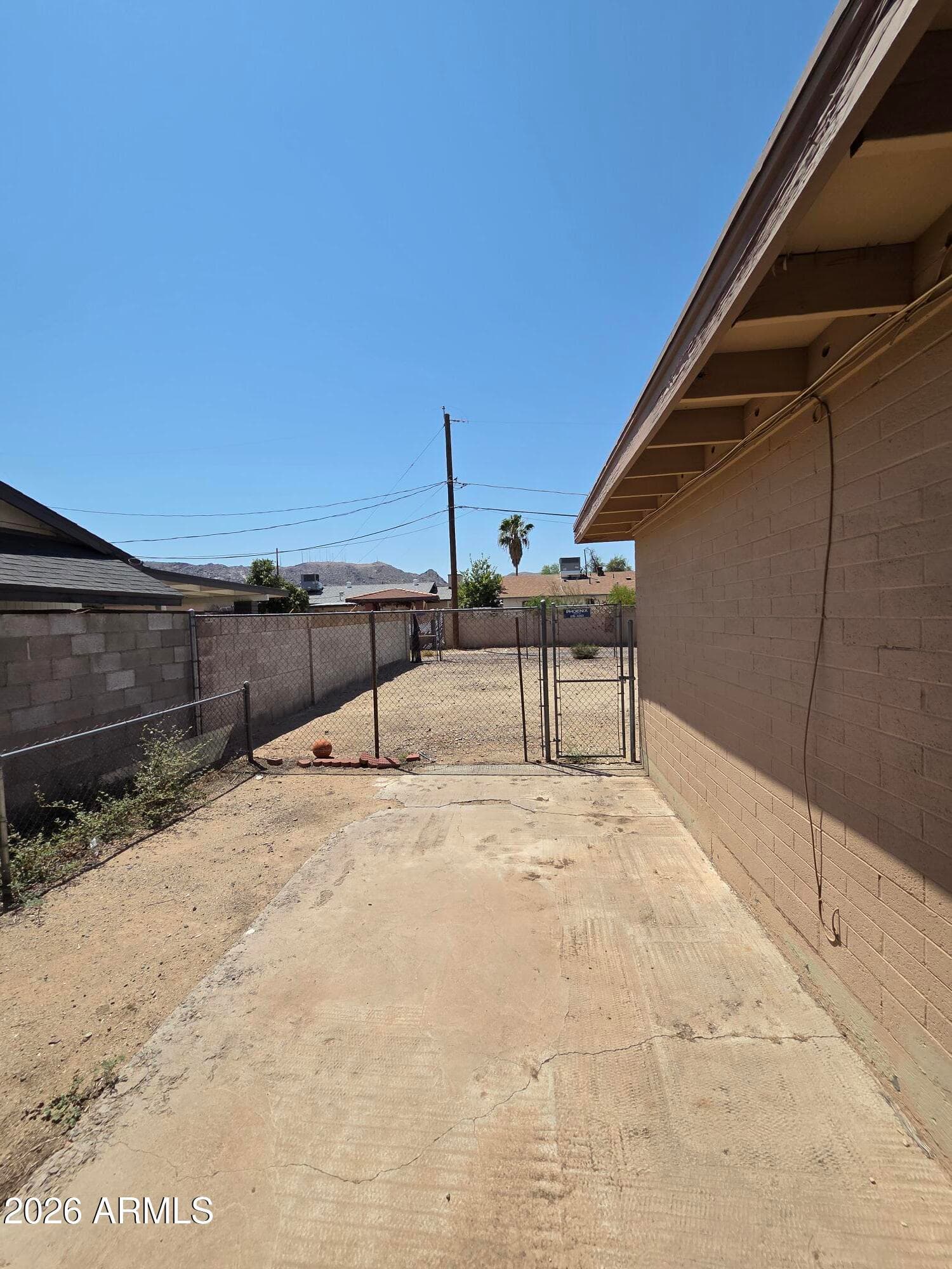 309 W Desert Drive, Phoenix, AZ 85041 — photo 9 of 11