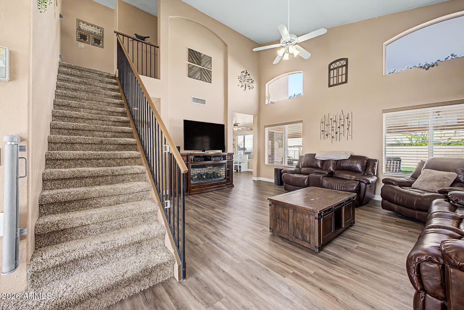 7427 W Hill Lane, Glendale, AZ 85310 — photo 4 of 31