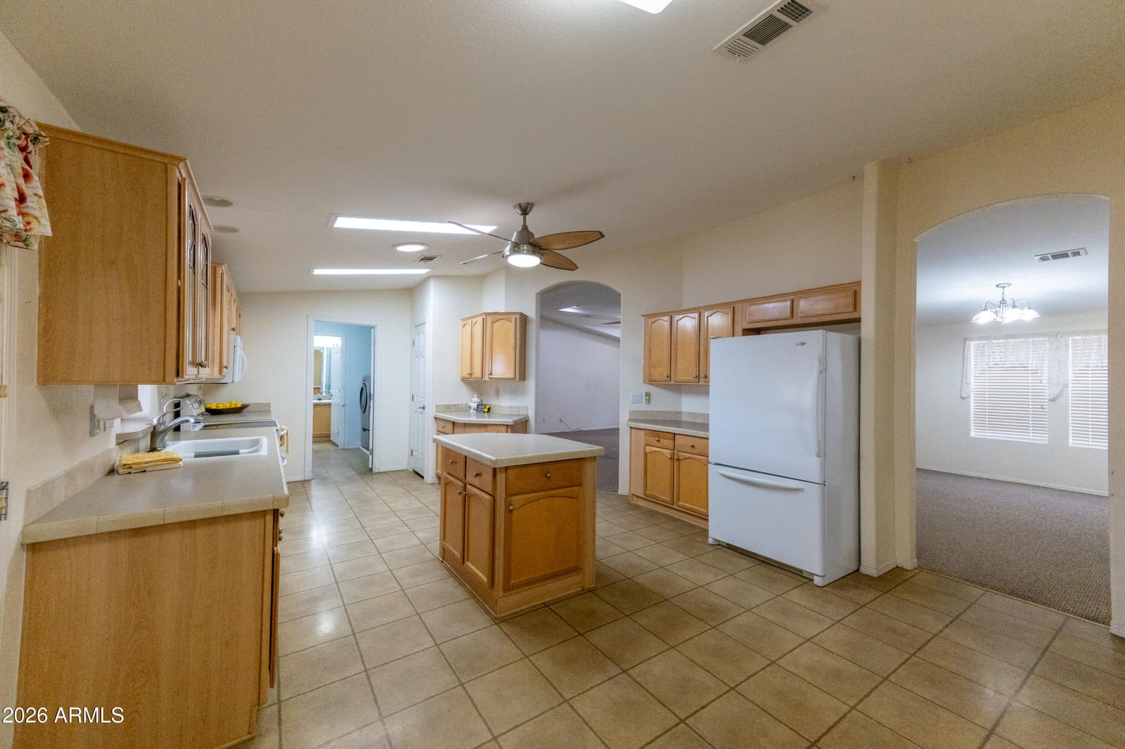 10037 E Twin Spurs Lane, Florence, AZ 85132 — photo 5 of 48