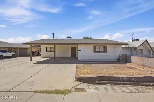 5147 W Earll Drive, Phoenix, AZ 85031 — photo 1 of 20