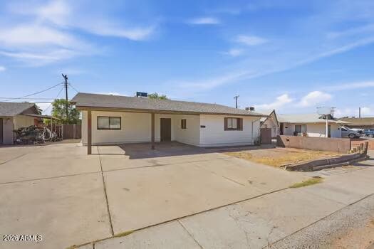 5147 W Earll Drive, Phoenix, AZ 85031 — photo 2 of 20