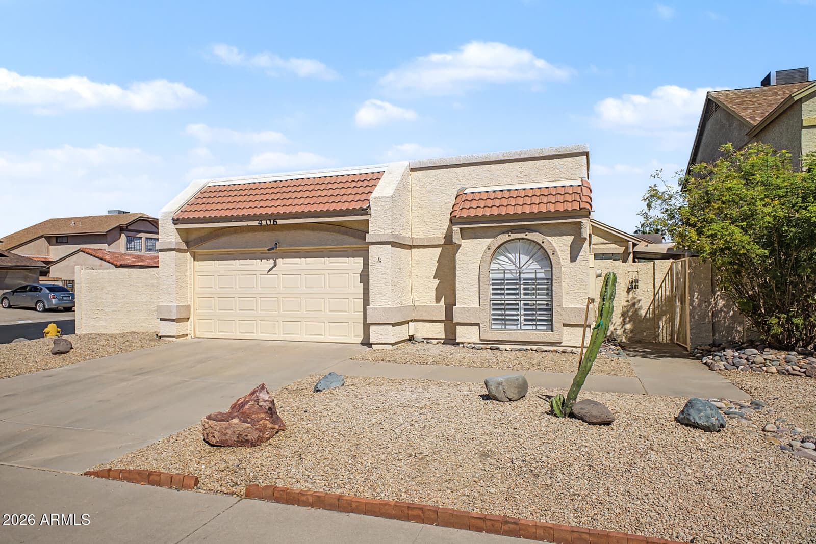 406 E Taro Lane, Phoenix, AZ 85024 — photo 3 of 29