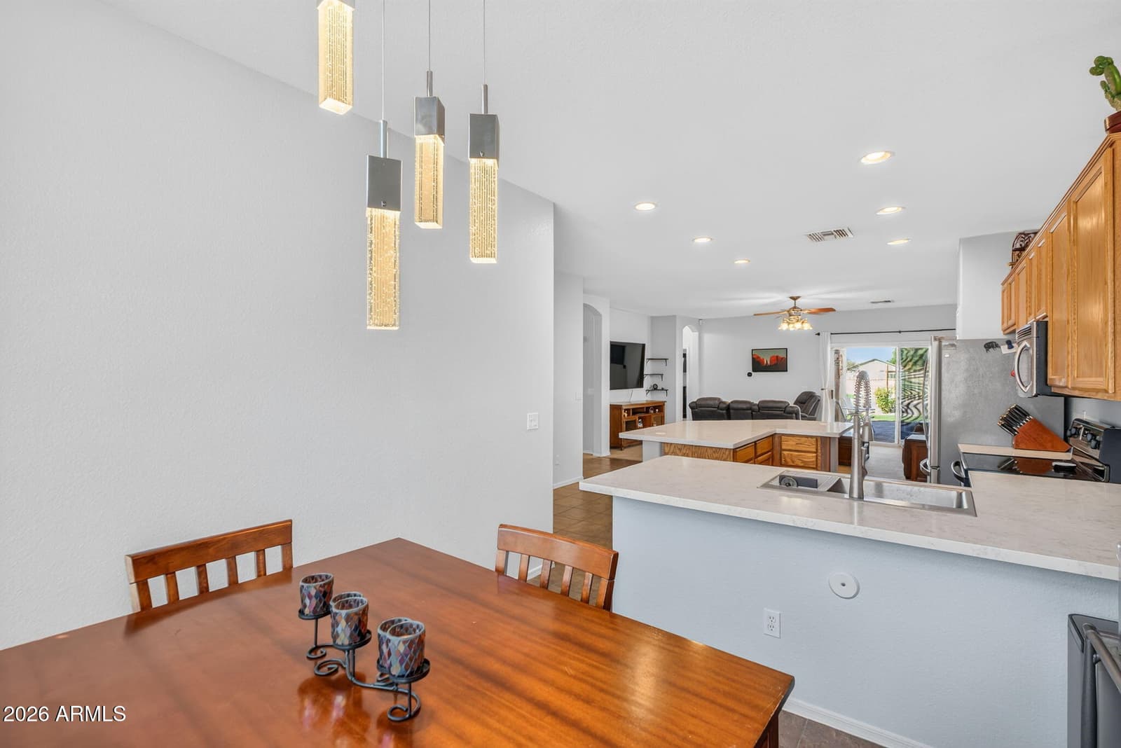 814 S 124th Avenue, Avondale, AZ 85323 — photo 14 of 52