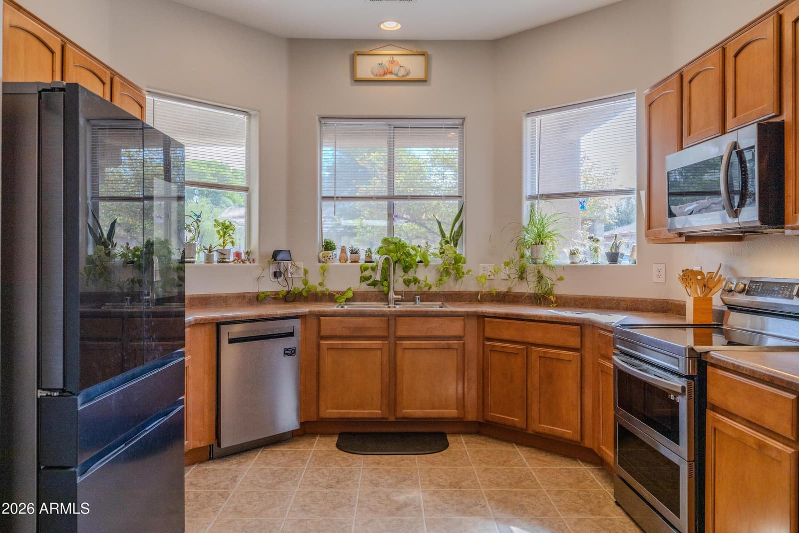 6512 S 5th Way, Phoenix, AZ 85042 — photo 13 of 56