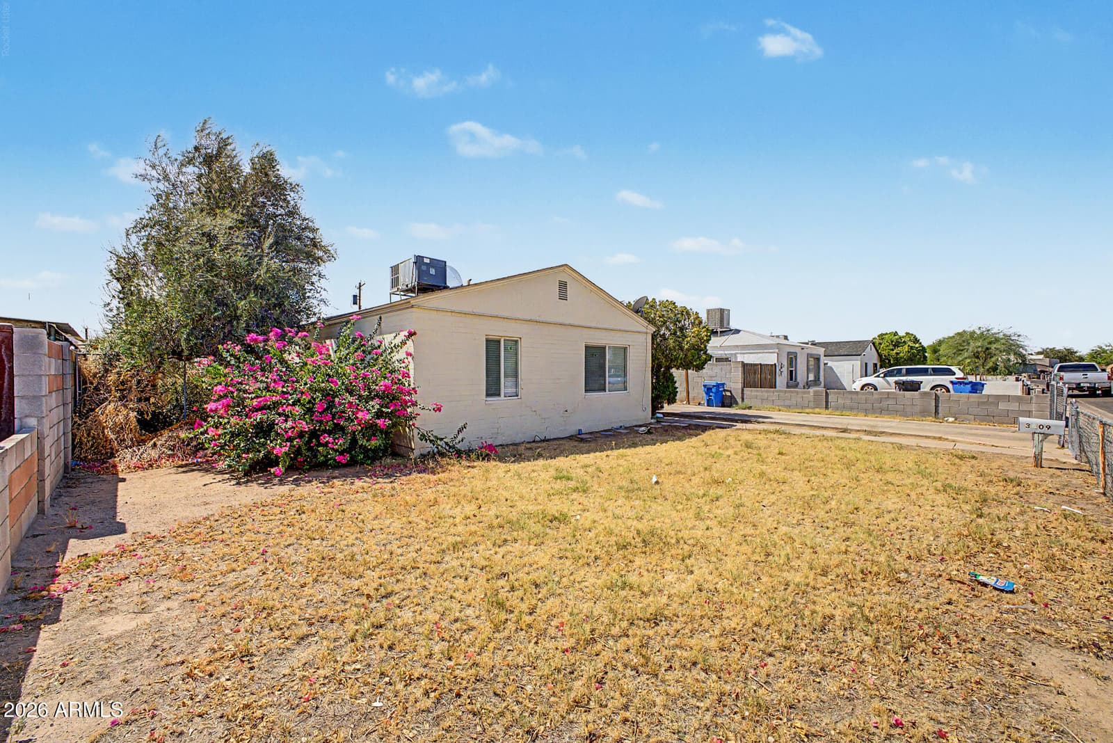 3209 W Garfield Street, Phoenix, AZ 85009 — photo 2 of 22