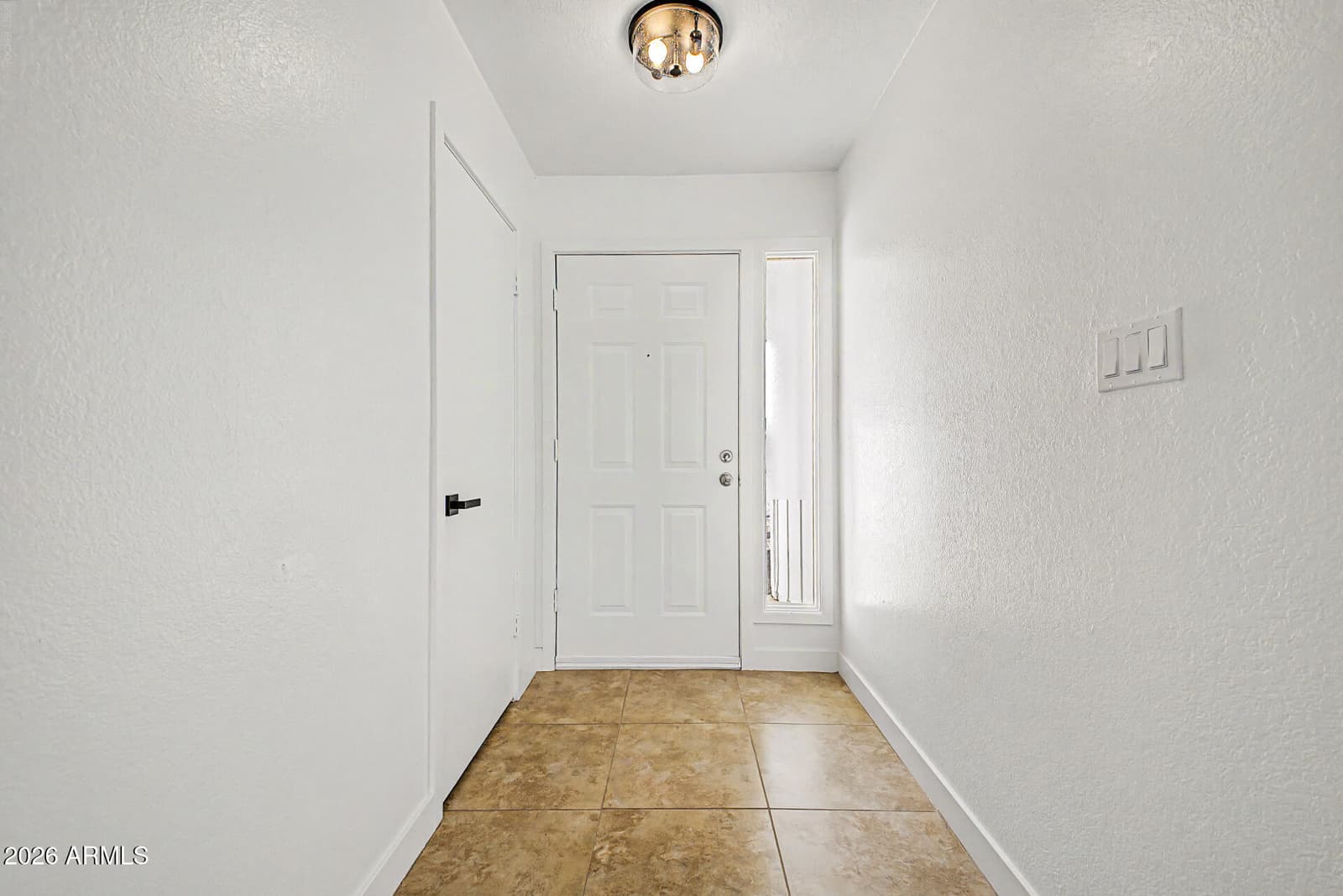 2910 W Sandra Terrace, Phoenix, AZ 85053 — photo 5 of 38