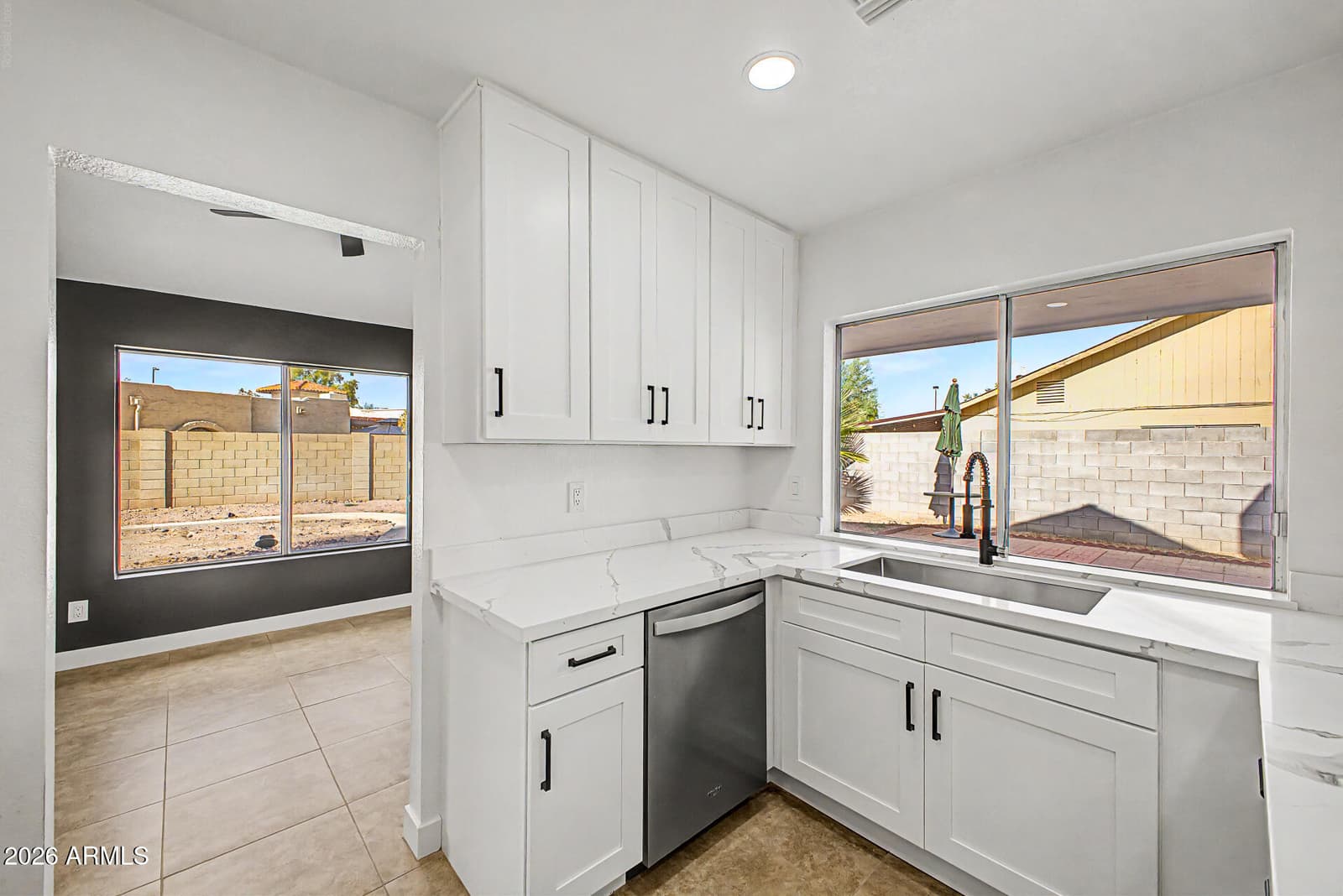 2910 W Sandra Terrace, Phoenix, AZ 85053 — photo 13 of 38