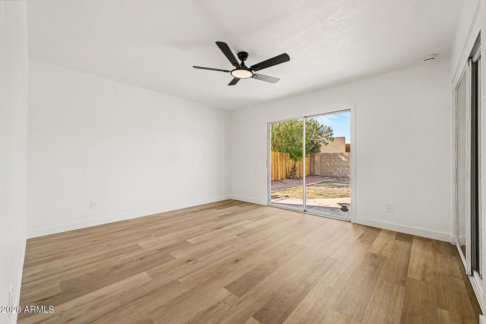 2910 W Sandra Terrace, Phoenix, AZ 85053 — photo 17 of 38