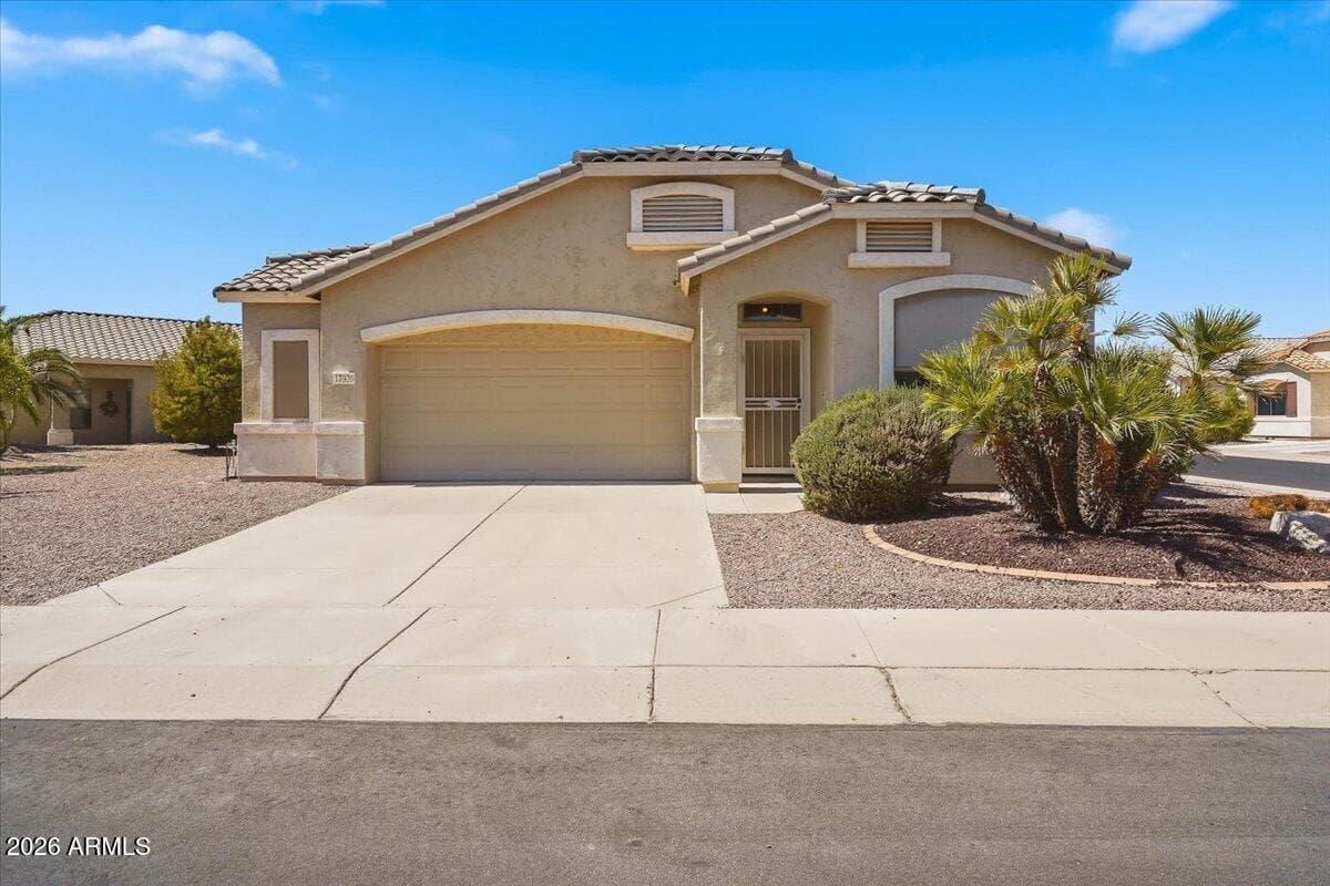 17320 N Thornberry Drive, Surprise, AZ 85374 — photo 6 of 46