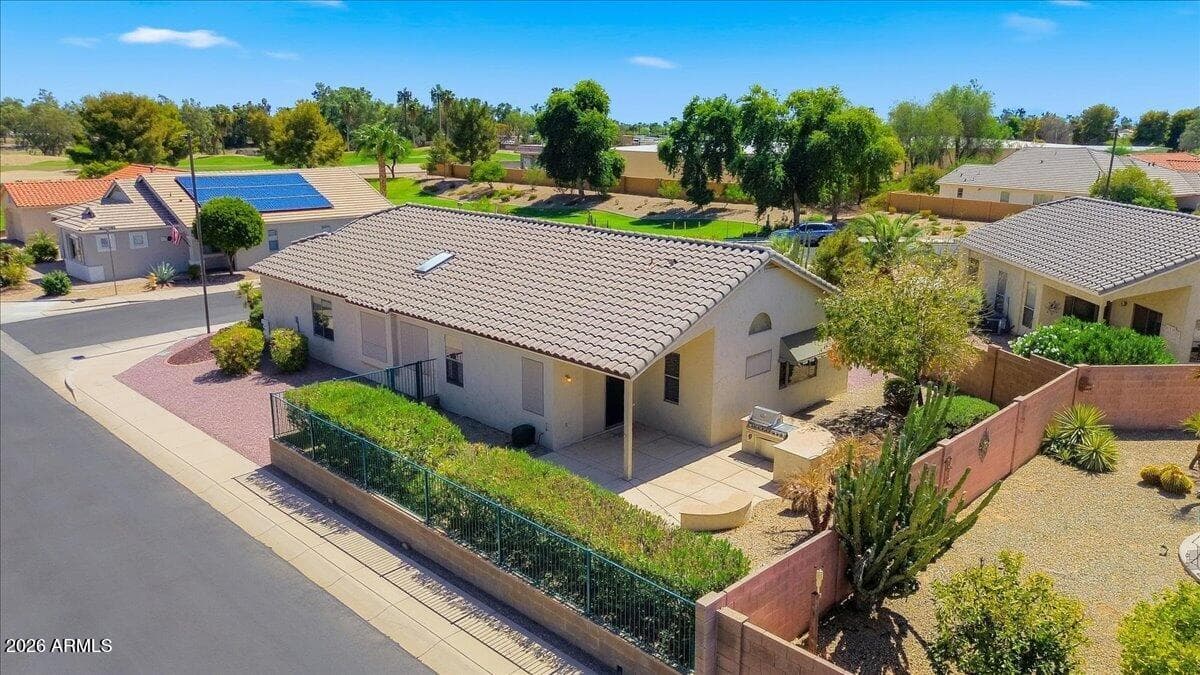 17320 N Thornberry Drive, Surprise, AZ 85374 — photo 11 of 46