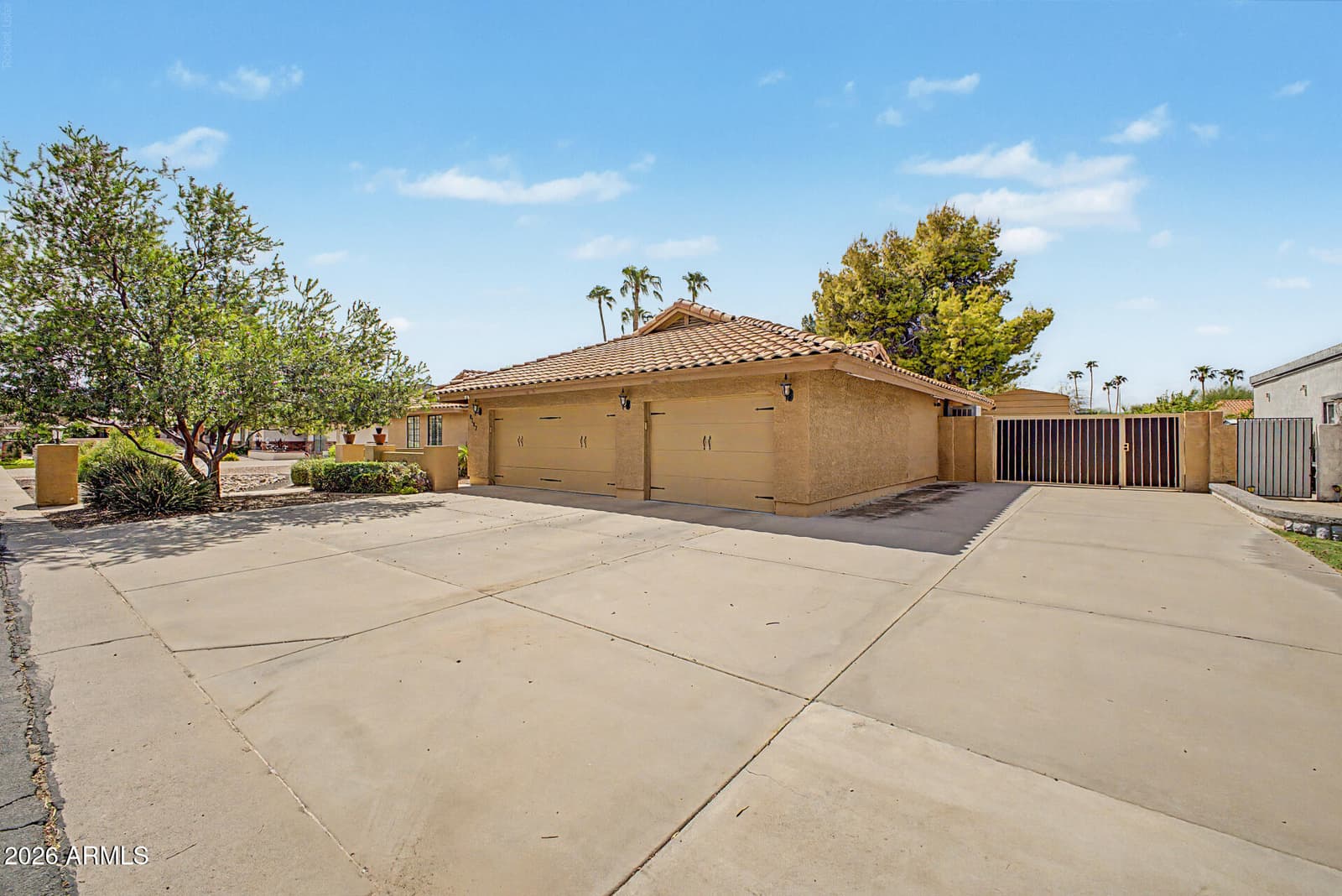8122 S Palm Drive, Tempe, AZ 85284 — photo 6 of 43