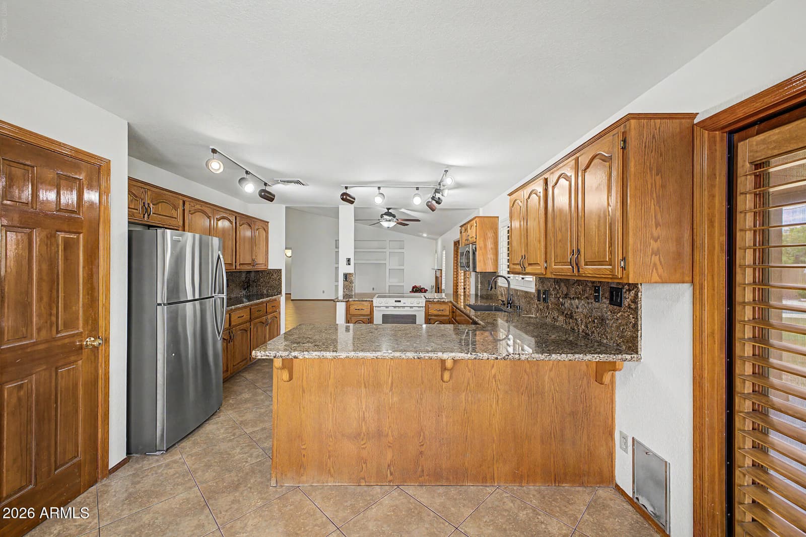 8122 S Palm Drive, Tempe, AZ 85284 — photo 11 of 43