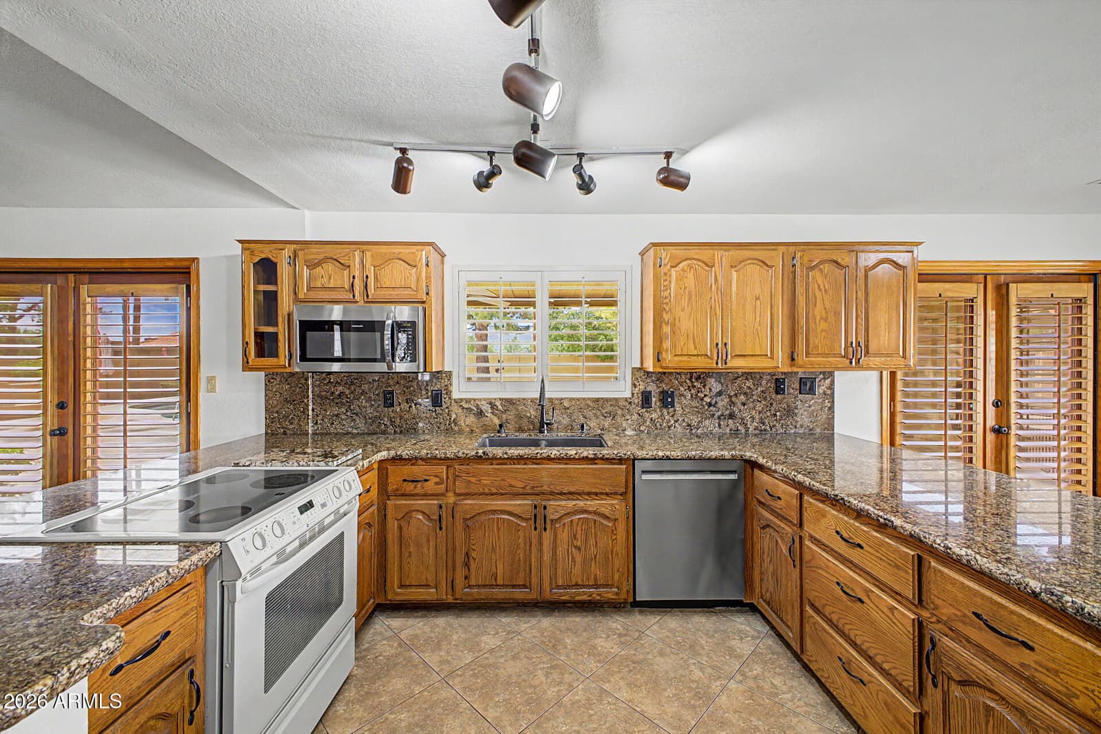 8122 S Palm Drive, Tempe, AZ 85284 — photo 15 of 43