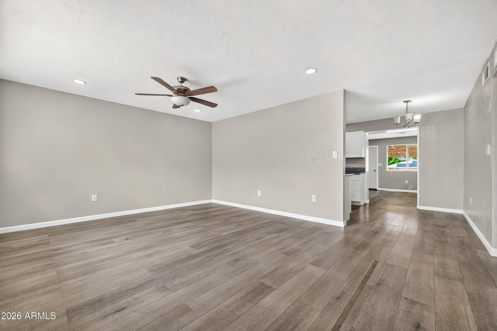 27 W James Place, Sierra Vista, AZ 85635 — photo 7 of 34