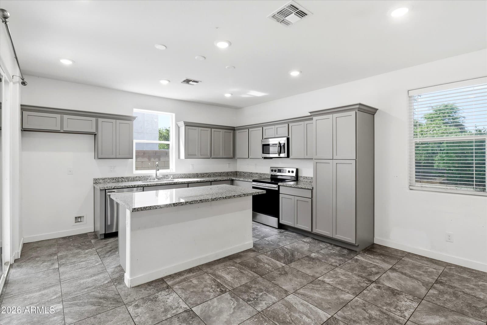 1925 W 22nd Avenue, Apache Junction, AZ 85120 — photo 9 of 25