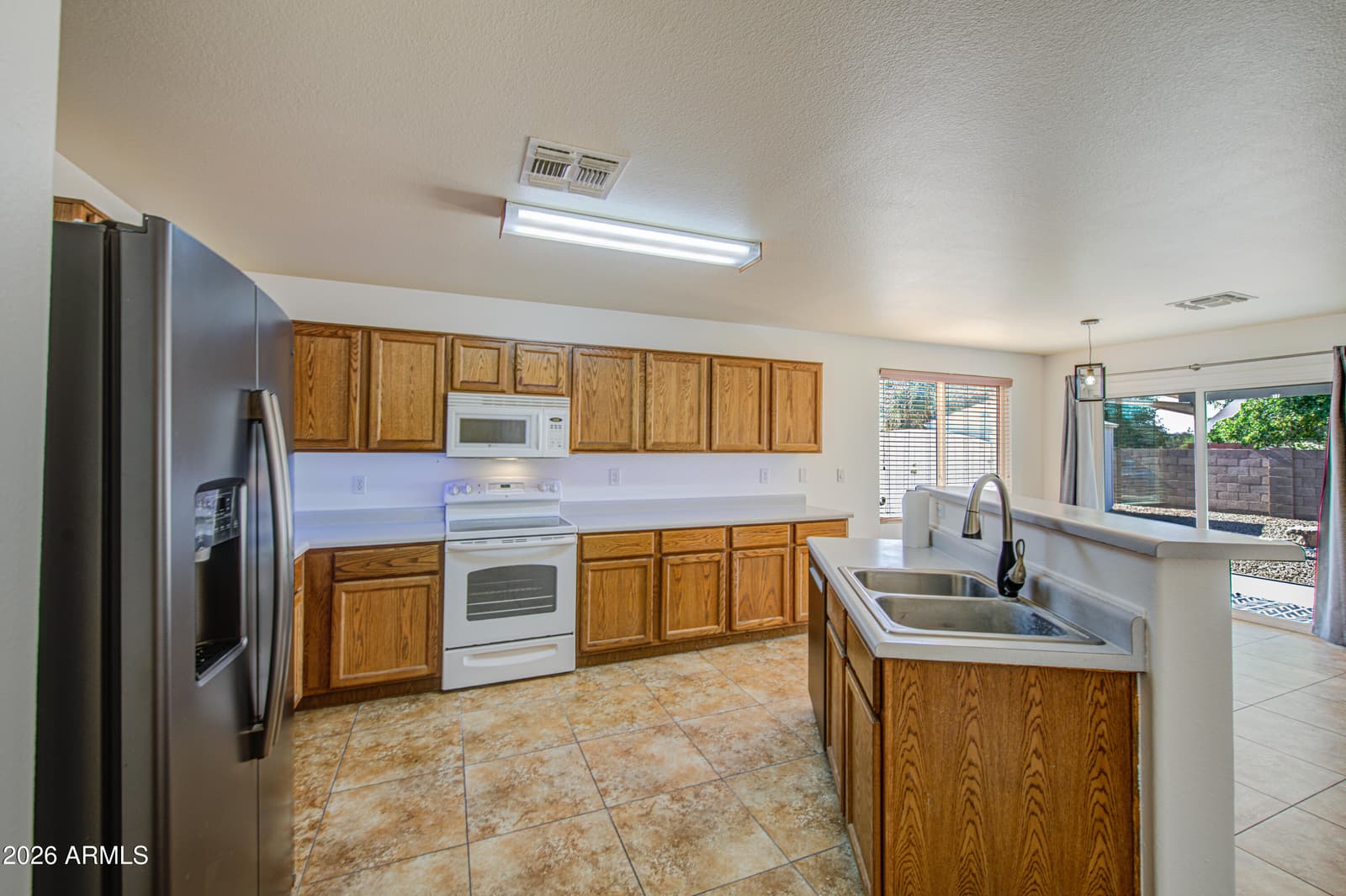 1900 W 19th Avenue, Apache Junction, AZ 85120 — photo 11 of 48
