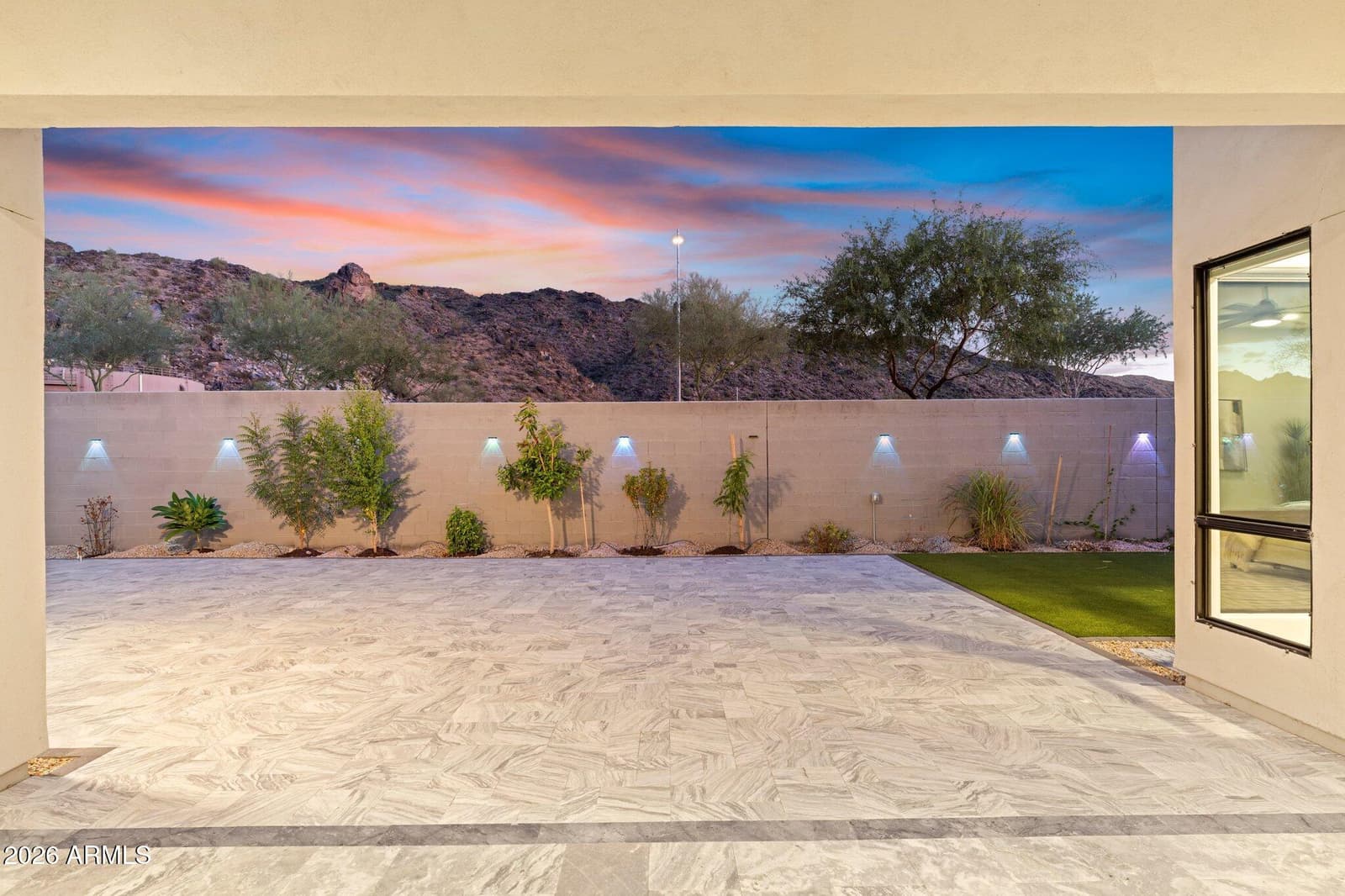 719 E Summerside Road, Phoenix, AZ 85042 — photo 4 of 39