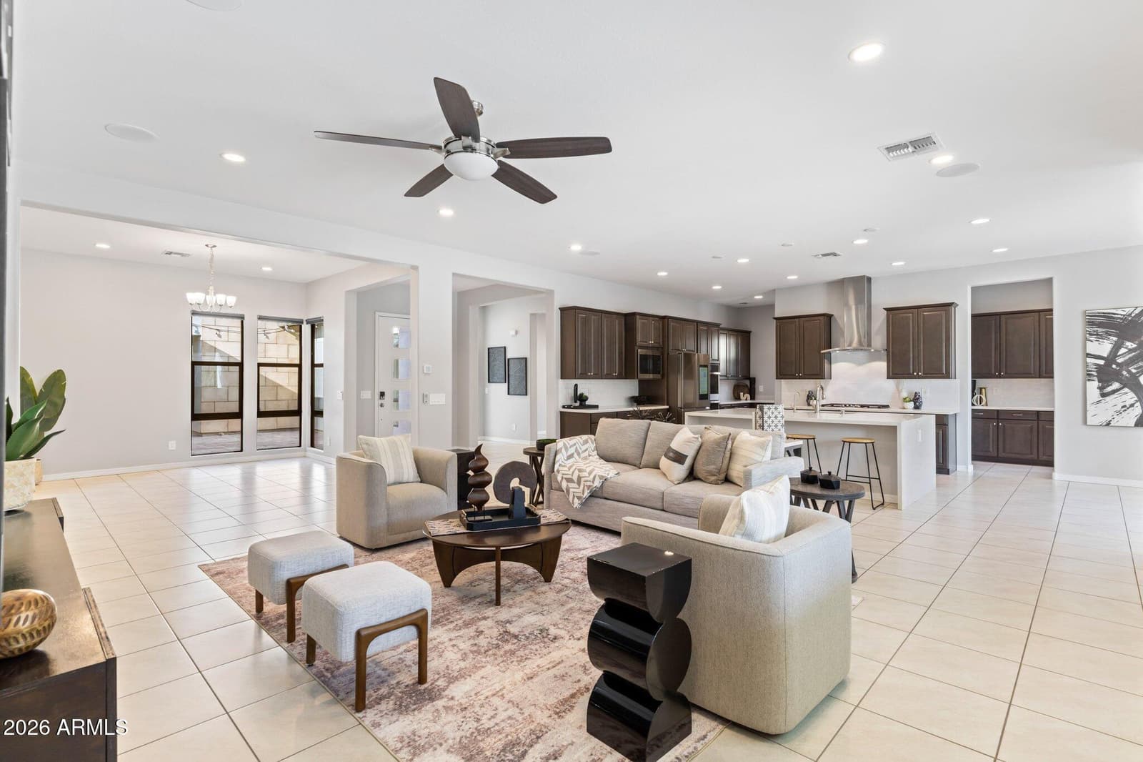 719 E Summerside Road, Phoenix, AZ 85042 — photo 15 of 39