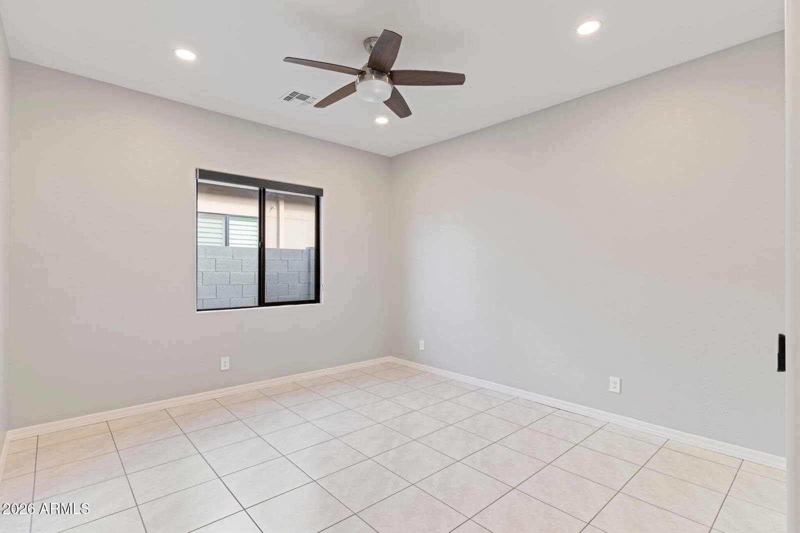719 E Summerside Road, Phoenix, AZ 85042 — photo 26 of 39