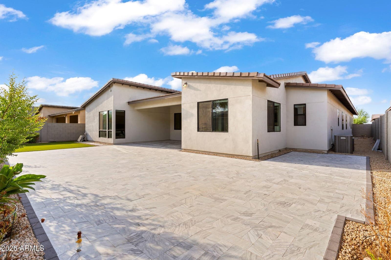 719 E Summerside Road, Phoenix, AZ 85042 — photo 33 of 39