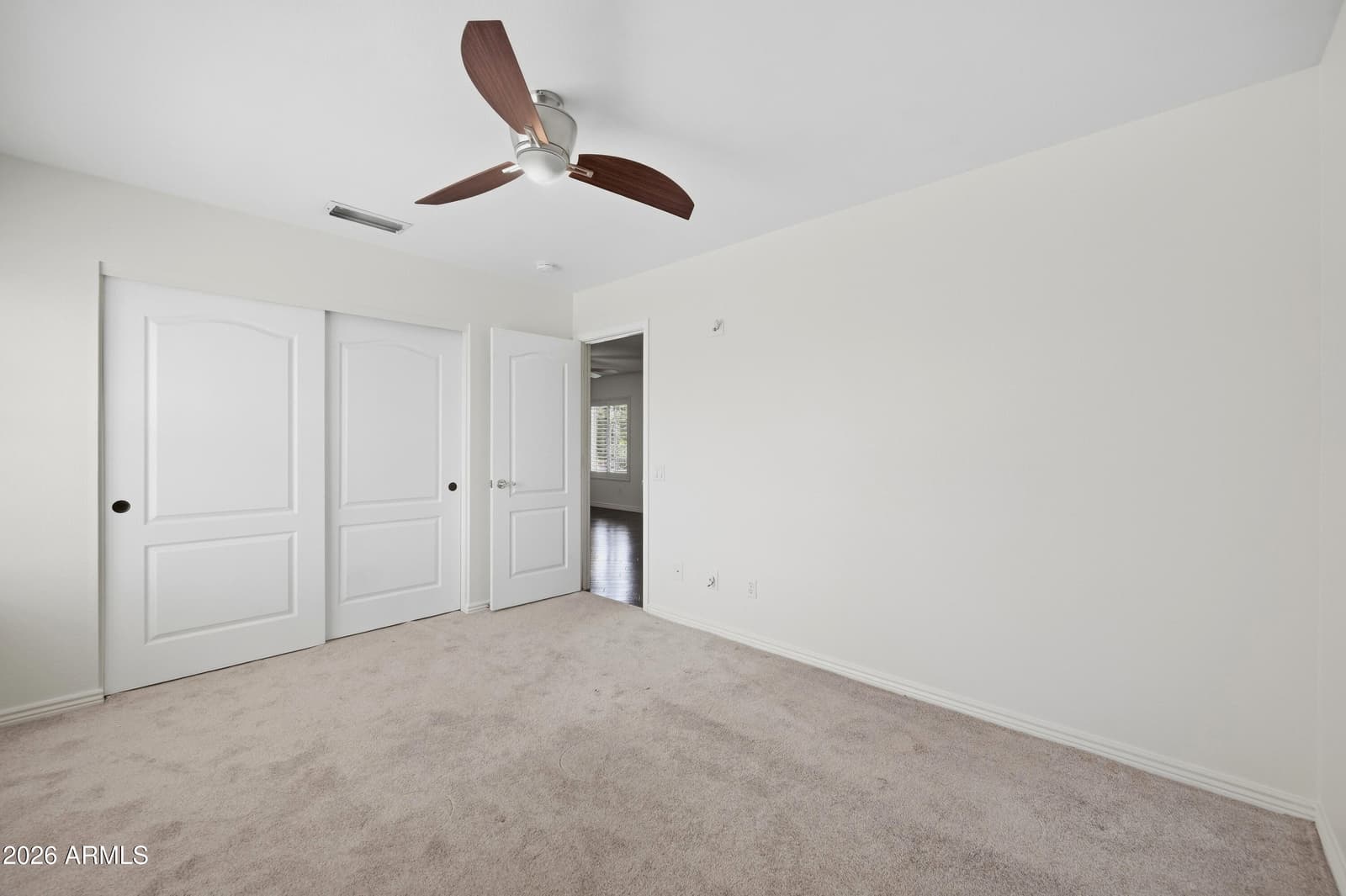 1054 E Golden Court, Chandler, AZ 85225 — photo 13 of 61