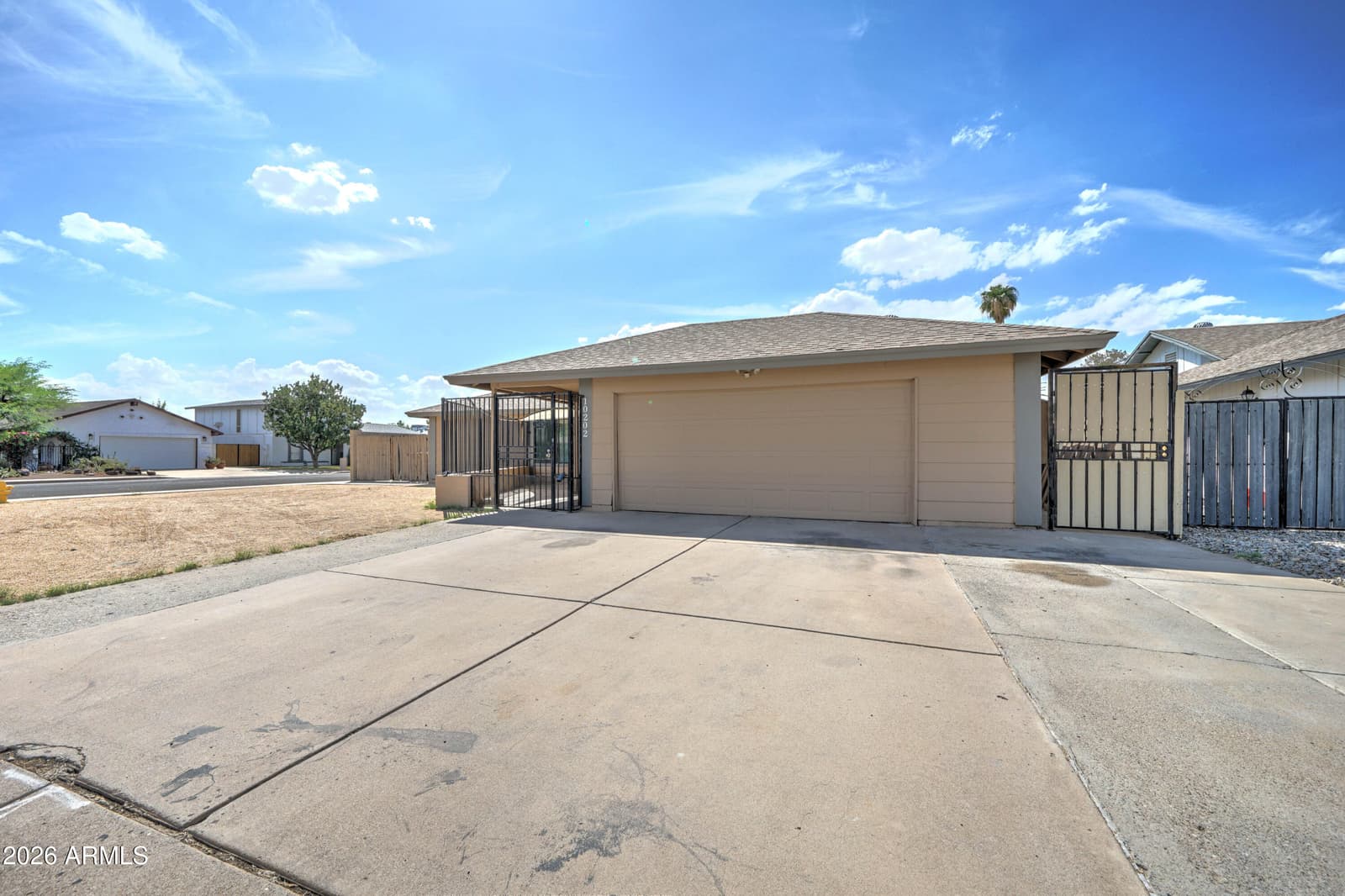 10202 N 45th Avenue, Glendale, AZ 85302 — photo 2 of 34