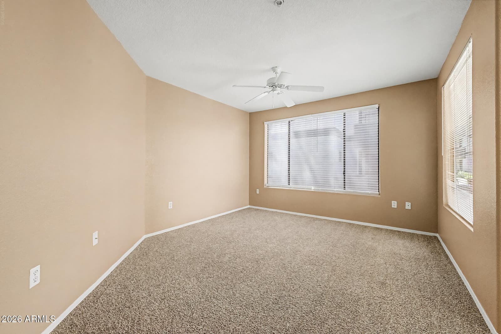 3848 N 3rd Avenue 1040, Phoenix, AZ 85013 — photo 6 of 34