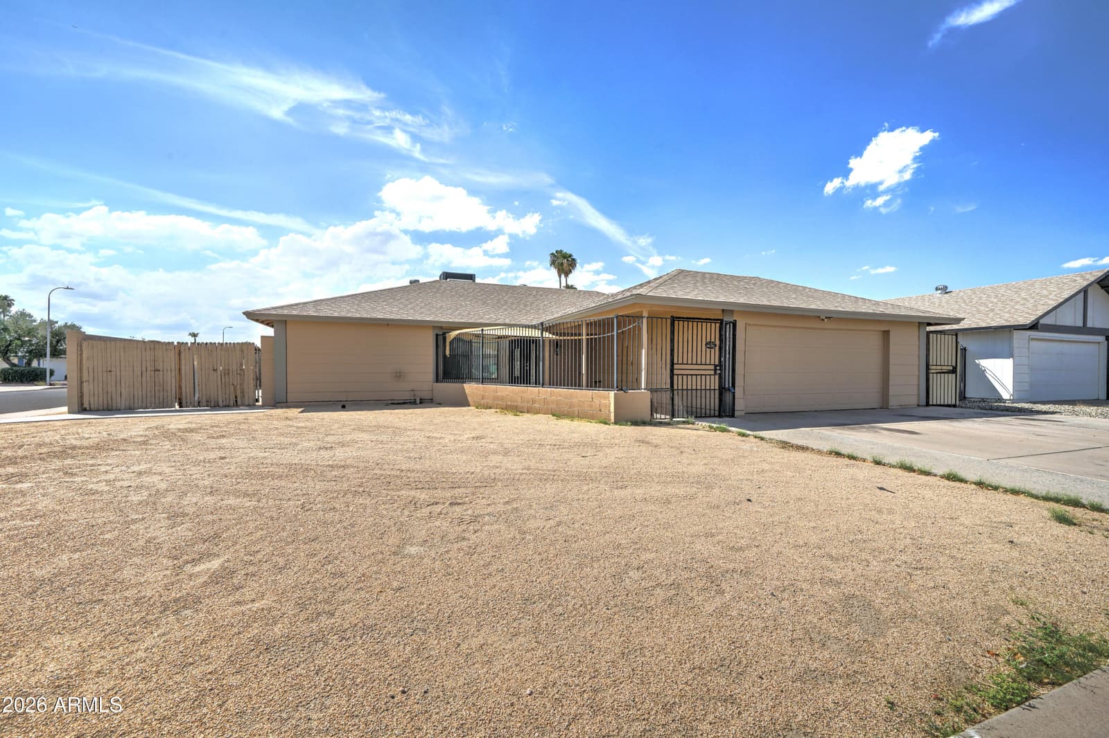 10202 N 45th Avenue, Glendale, AZ 85302 — photo 3 of 34