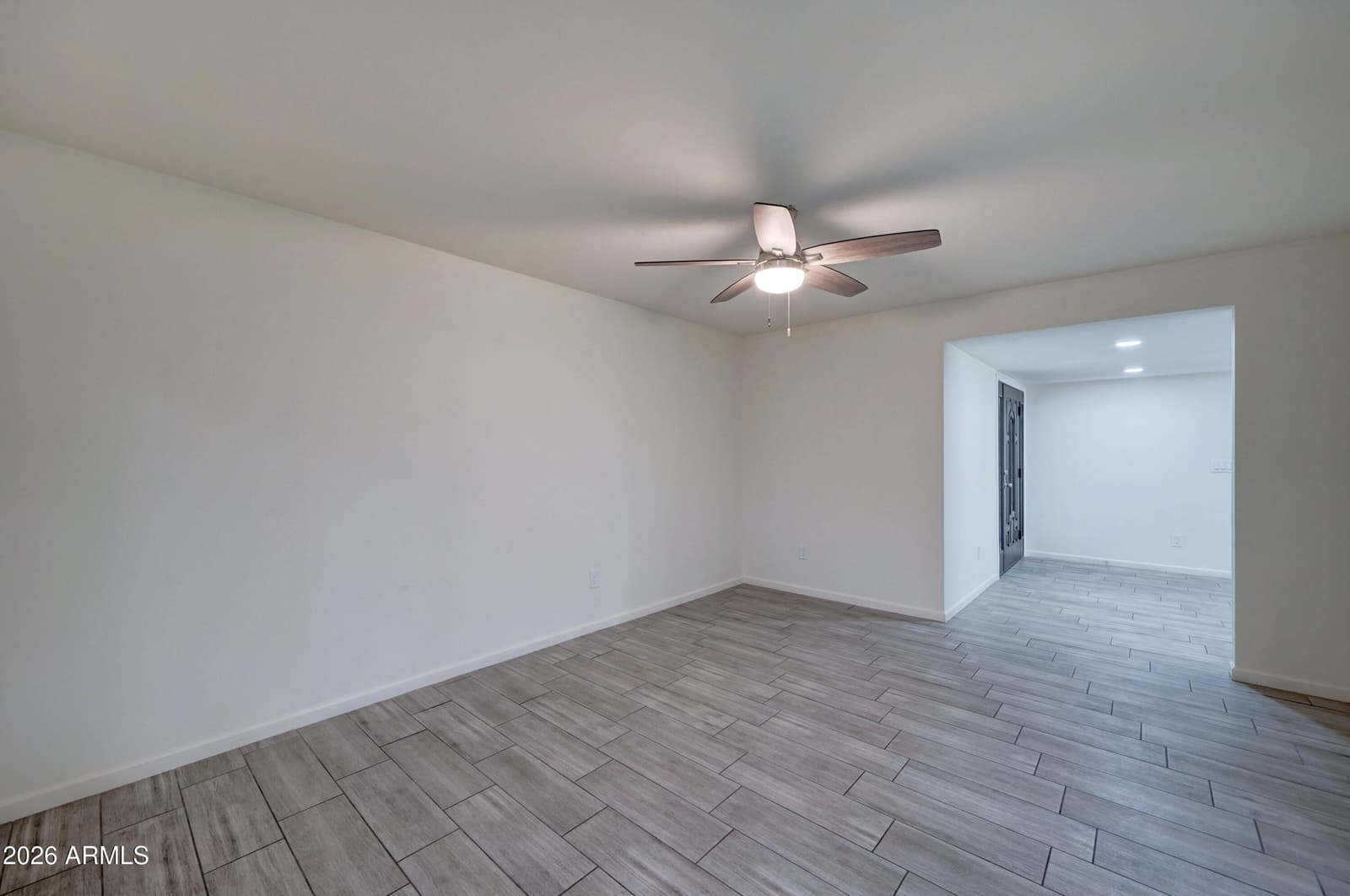 10202 N 45th Avenue, Glendale, AZ 85302 — photo 7 of 34