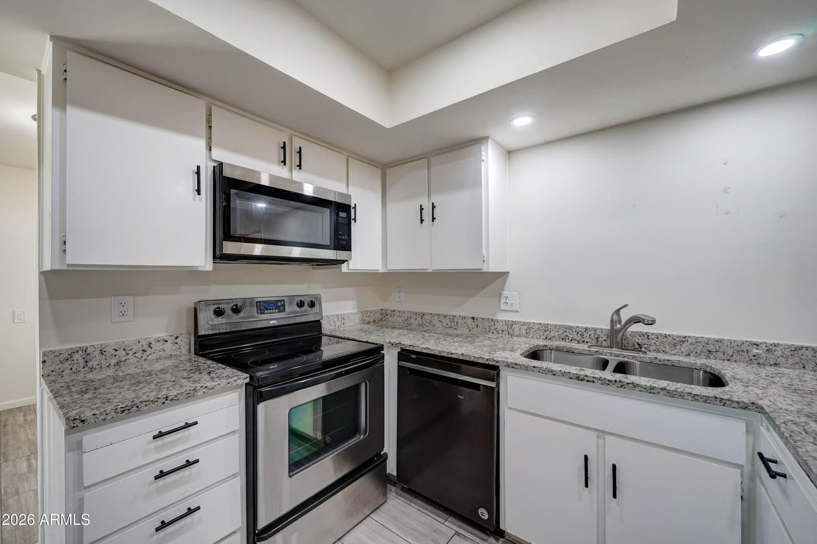 10202 N 45th Avenue, Glendale, AZ 85302 — photo 12 of 34