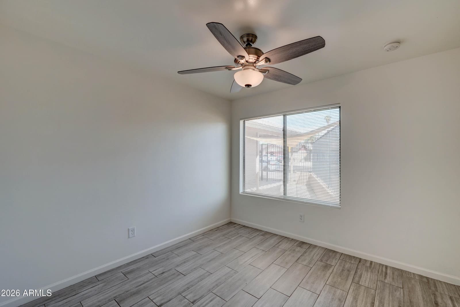 10202 N 45th Avenue, Glendale, AZ 85302 — photo 14 of 34
